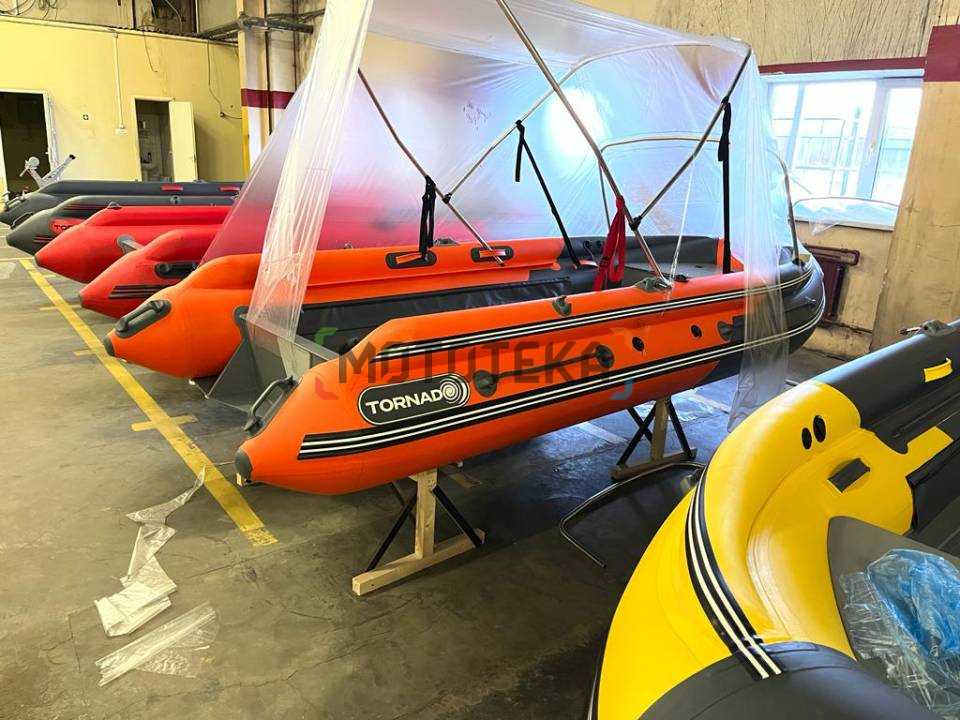 Лодка РИБ (RIB) Angler (Англер) Tornado 400 красный Лодка РИБ (RIB) Angler (Англер) Tornado 400 красный
